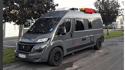 Roadrunner – Sunlight Cliff 601 Adventure Autark