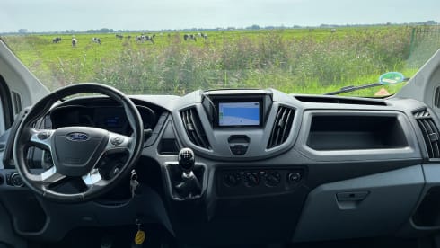 Nomad – Luxe Off-Grid Ford Transit – Airco – 6 kWh – Vrij Kamperen