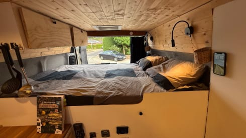Zutendaal of Wommelgem – 2p Peugeot campervan uit 2017