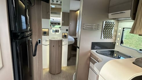 5 person Luxury camper with barbecue included 