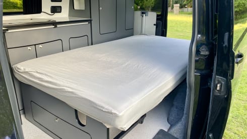 Camperino  – VW Campervan T28 Pop, 4 Berth
