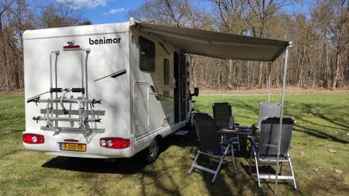 Benimar Tessoro 400, 4 persons, 2012, semi-integrated