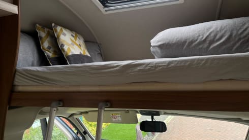 Posh Motorhomes – 4 berth Fiat semi-integrated from 2019