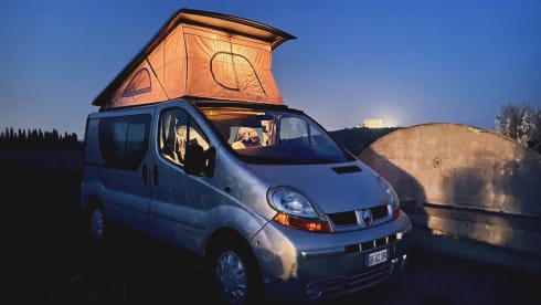 Vulamdander Family Van – Adria 3-Wege-Mietwagen in Apulien