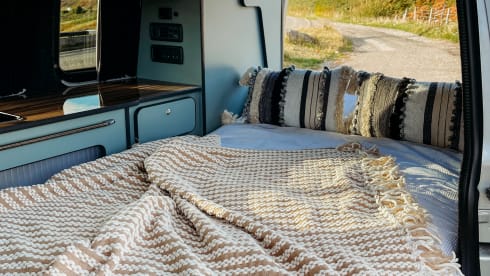 Duke – 4 berth Volkswagen campervan from 2015