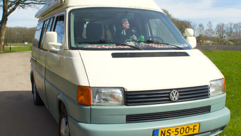 Wally – 4p Volkswagen bus uit 1995