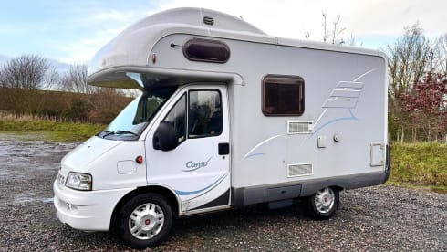 Hugo – Fiat campervan met 4 slaapplaatsen uit 2003