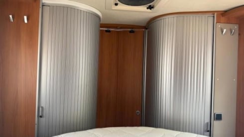 Hymer T 698CL 180pk half integraal 2016