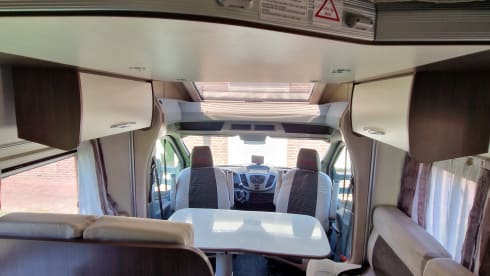 Benimar Cocoon – Beautiful, luxurious 4/5 pers Camper with bicycle carrier