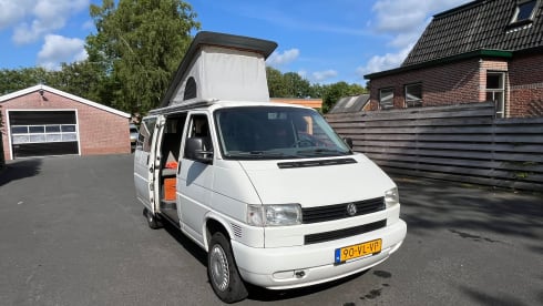 Willem – 2-seater Volkswagen bus from 2000