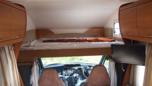 EASY 9 MOTORHOME HIRE JUST TURN UP AND GO