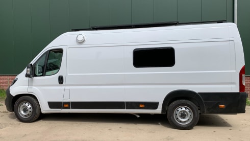Nimbus – Luxury camper from 2023 with Off-grid option