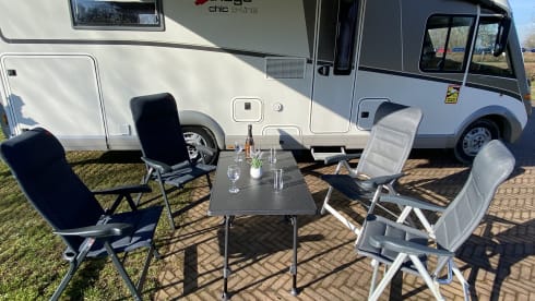 4-person Carthago chic c-line integral 