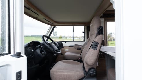 Aviano 700 – 4p Bürstner integrated uit 2017