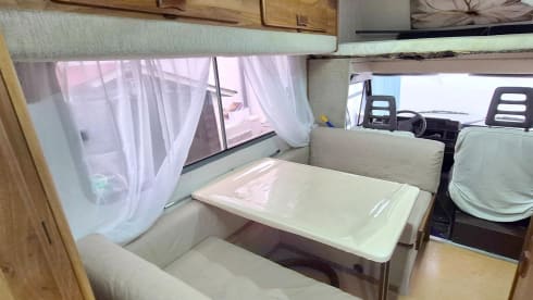 Even2 – Confortevole camper appena ristrutturato 5 posti viaggio 5 posti letto