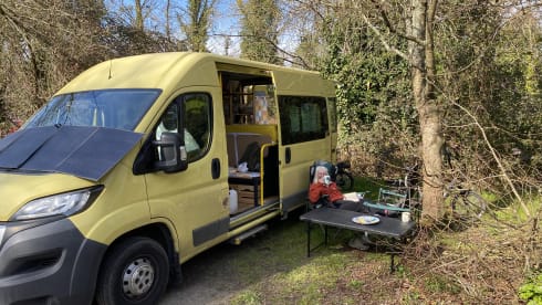 Vincent – a comfy yellow 2 berth Peugeot campervan from 2015