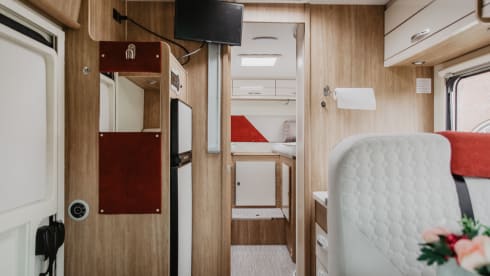 Rimor seal 695-14 – Spacious luxury family camper (14)