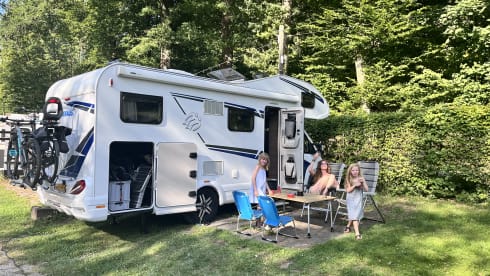 Johnny Bravo  – Alcôve Knaus pour 4 personnes à partir de 2021