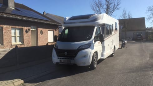 4p Fiat semi-integrated uit 2022