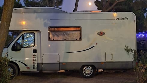 Dethleffs gezincamper 4 personen met airconditioning.  – 5p Dethleffs Alcove from 2001