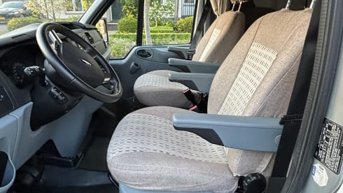Ford Chausson – 2p Ford semi-integrated uit 2013