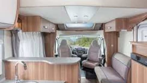 YN24 AZO - 4 berth Weinsberg 700 ME Romford 