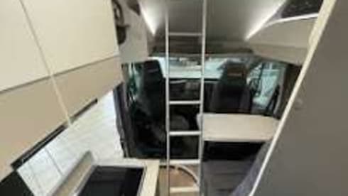 VanCation – Campervan Ford Swift Trekker S a 4 posti letto, modello 2024