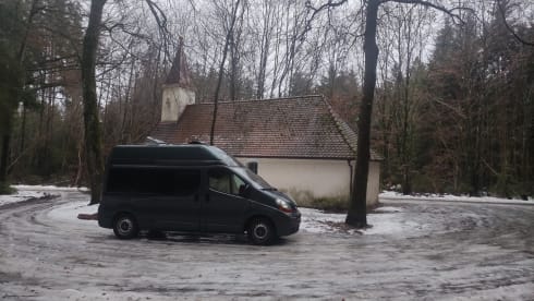 Bussie/rustig aan wagen – 2p Renault bus from 2003: For sporty wind campers