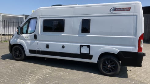 2p Fiat Ducato bus camper Challenger V114