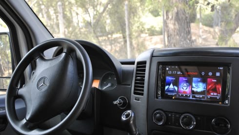 WHITE LION – HANDCRAFTED CAMPERVAN WITH A WARM ATMOSHERE 