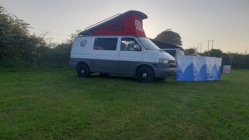Link  – Head turning 4 berth Volkswagen T4