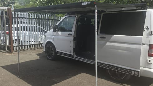 Pauletta – 4 berth Volkswagen campervan from 2013