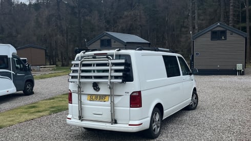 Sunny Scotland Campers  – Volkswagen transporter, sleeps 2 and pet friendly
