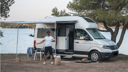 4 personen  – 4p VW GRAND CALIFORNIA automatic all luxury toilet and shower BJ 2022