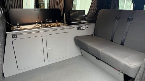 Pookie – Pookie the Citroen Dispatch Campervan with Pop roof