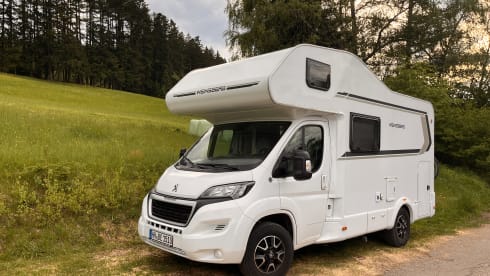 Charlie – Weinsberg CaraHome Alkoven