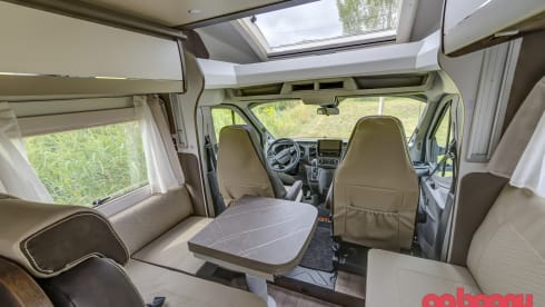 4p Benimar semi-integrated uit 2022