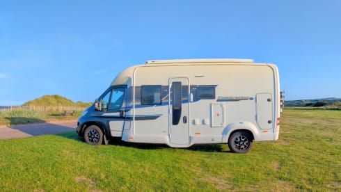 Bateau semi-intégré Swift 6 couchages de 2018
