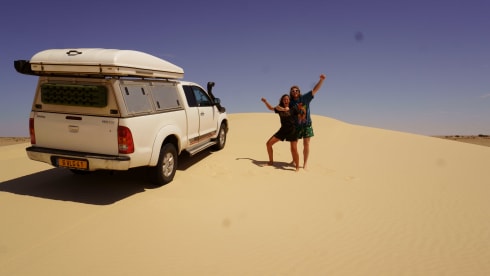 Theresa – Adventurous 4x4 camper with tent