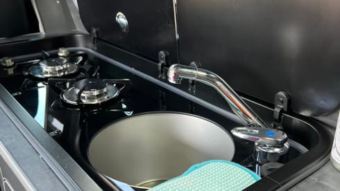 Annie – 2019 Volkswagen T6 FULLY EQUIPPED Campervan!