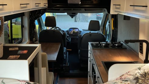 Spacious, modern and complete Off-Grid 2P Campervan