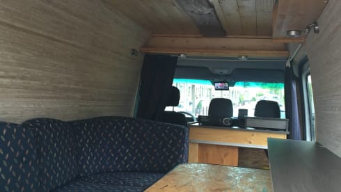 Tortuga – 2p Mercedes-Benz campervan uit 1997