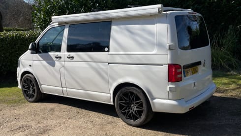 Milkyway – Off Grid Van essentials included