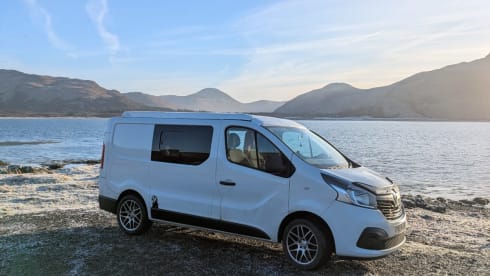 JEANY – 2 berth Renault campervan from 2015