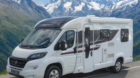 RIO – 4 berth Swift semi-integrated from 2016
