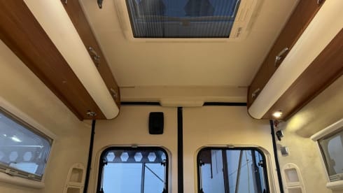 Adria Twin SLX, bed length, km free, (e-bike) bicycle carrier 