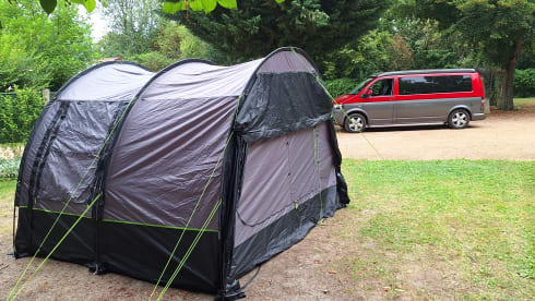 Mambo No.1 – Volkswagen Campervan 'Extra long' 