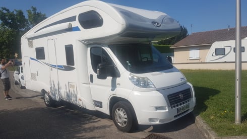 Noleggio per un momento speciale - Camper 6 posti