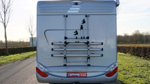 Ruime 4 persoons integraal HYMER camper met Airconditioning