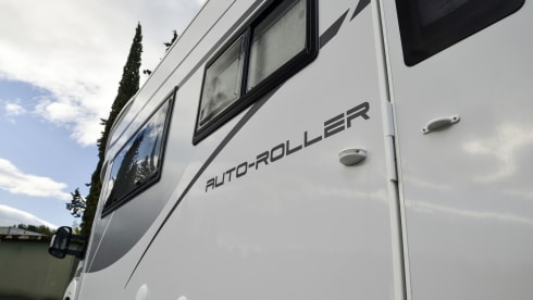 elena – 4 berth prestige motorhome